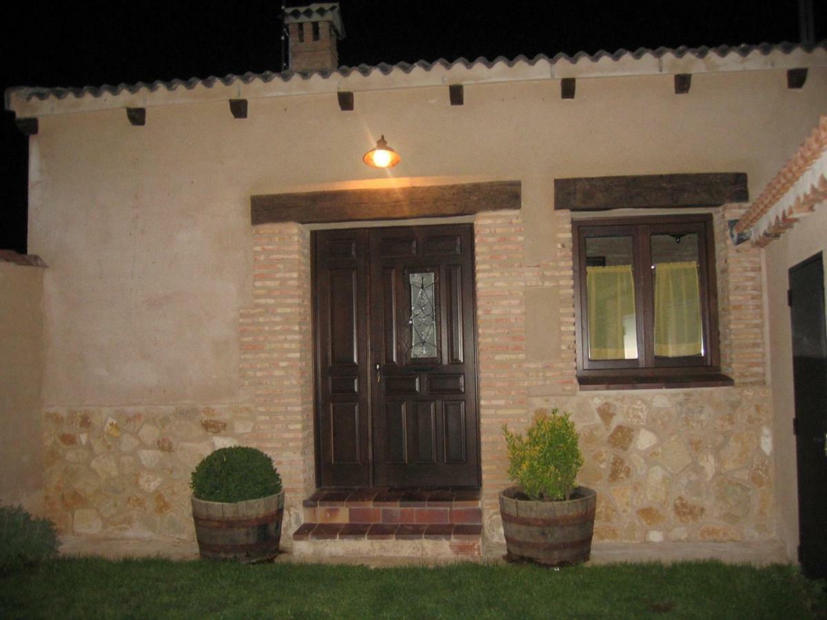 Casa Rural La Casa De Los Pollos Turrubuelo Exteriör bild